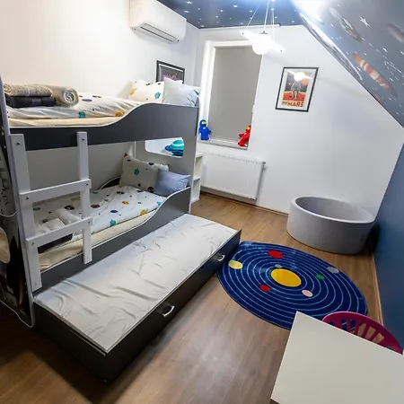 Park Apartman Sarrod Exterior photo