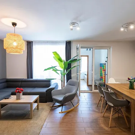 Park Apartman Sarrod Exterior photo