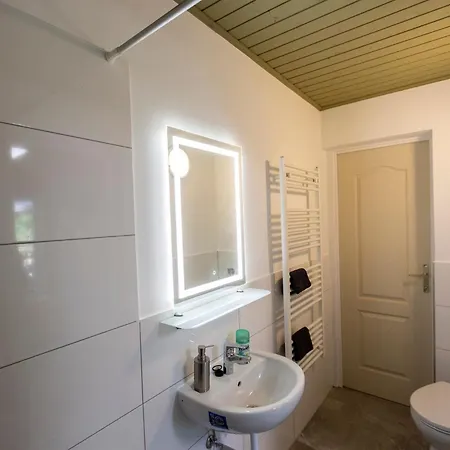 Park Apartman Sarrod Exterior photo