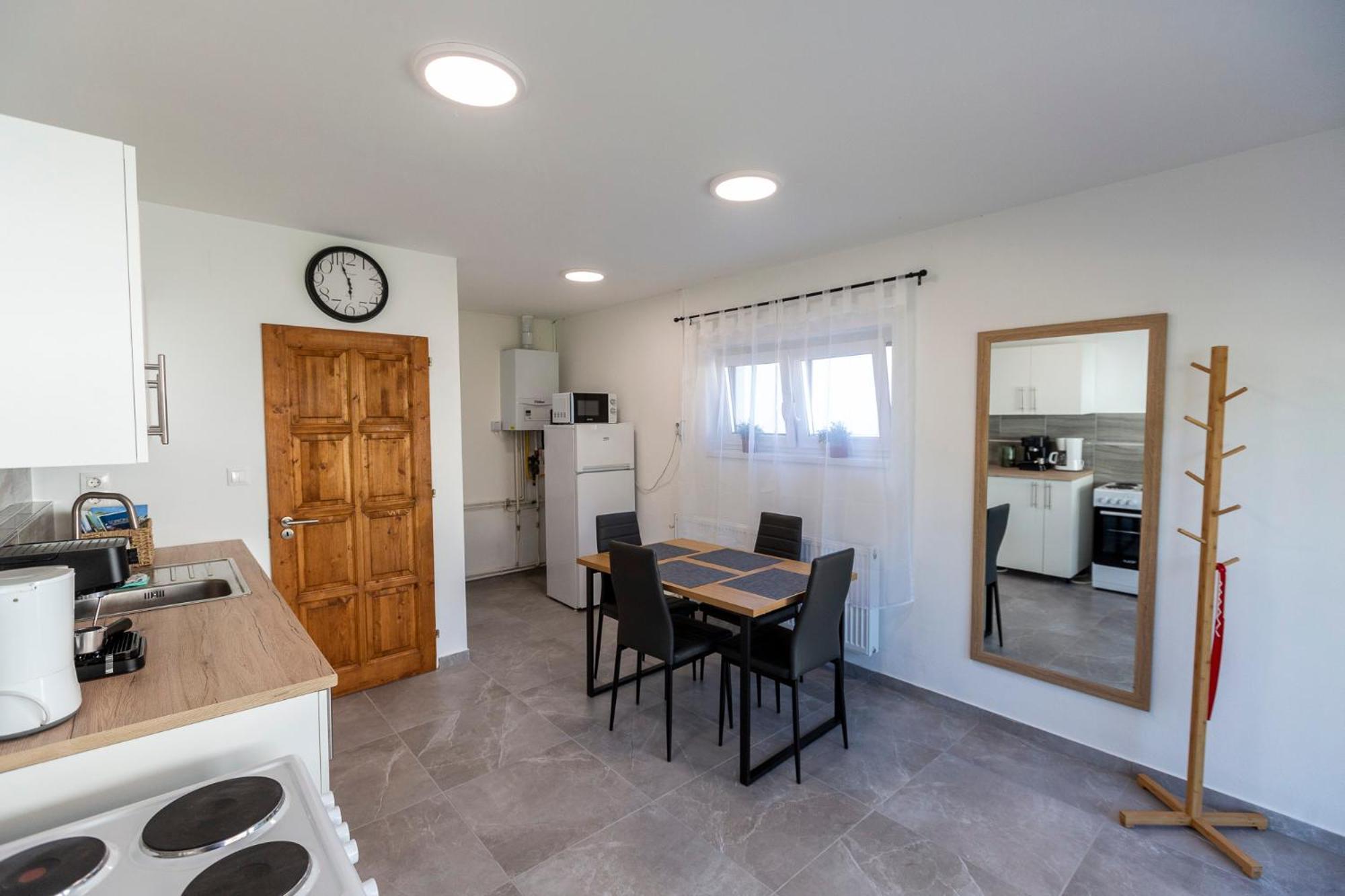 Park Apartment Sarrod